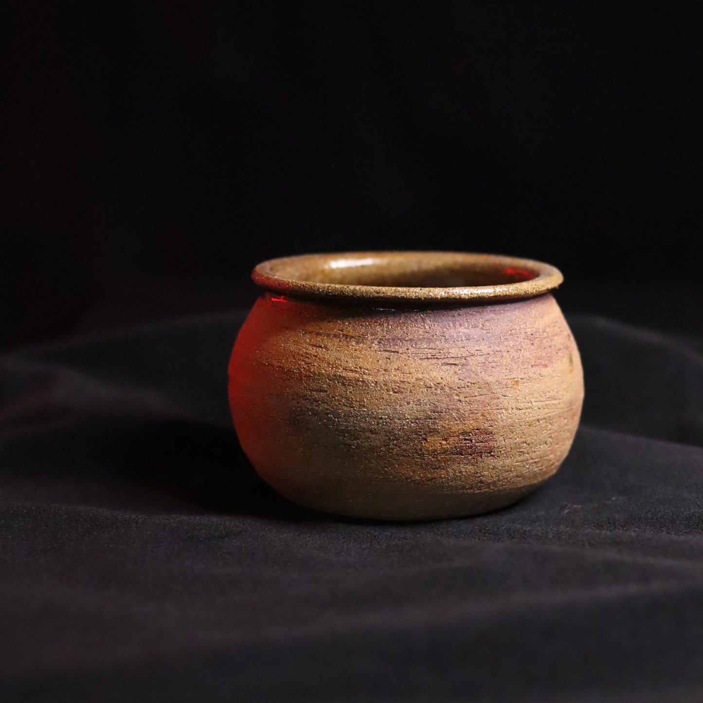 Plain Foraging Pot #8